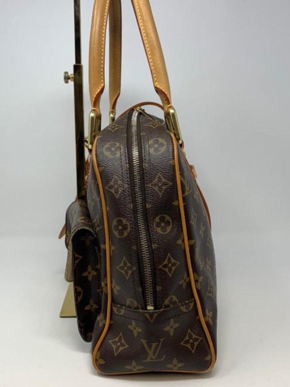 LOUIS VUITTON Monogram Canvas Manhattan GM - Picture 8 of 15